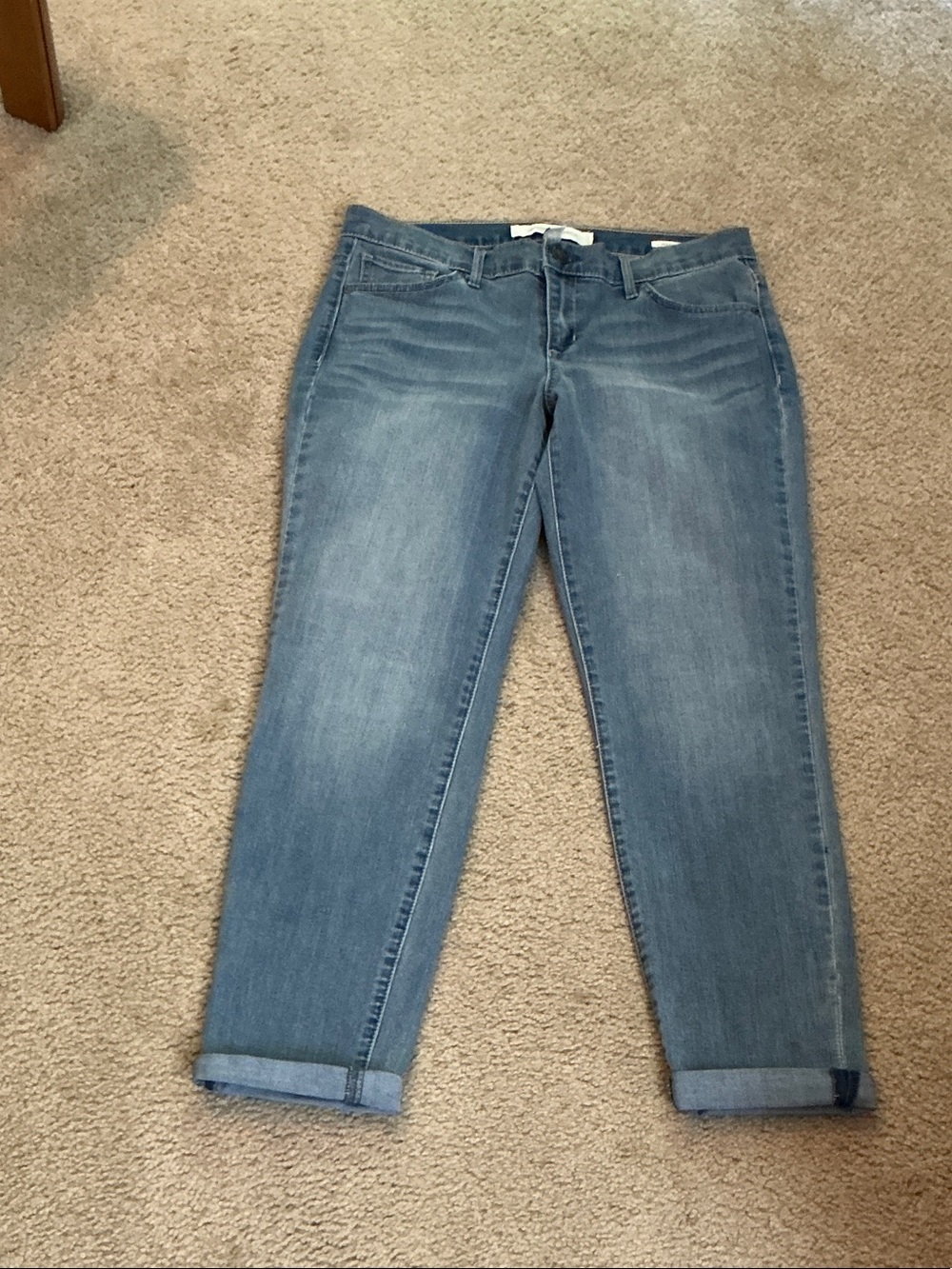 Vintage America Women's Light Blue Cropped Jeans
